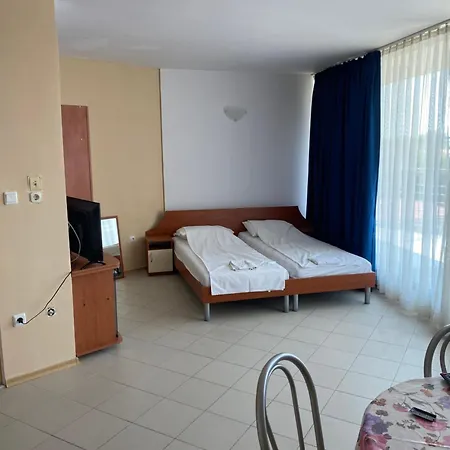 Apartment голямо и просторно студио