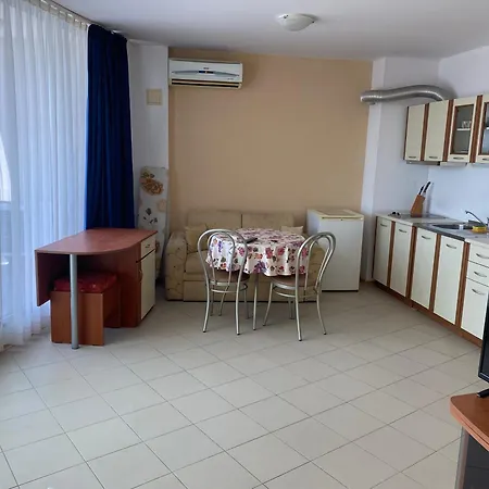 Apartment голямо и просторно студио Sunny Beach